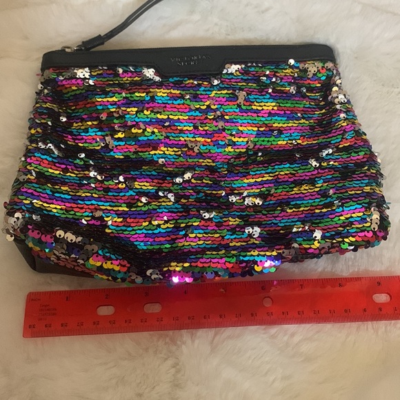 Victoria Secret pouch - Picture 3 of 4